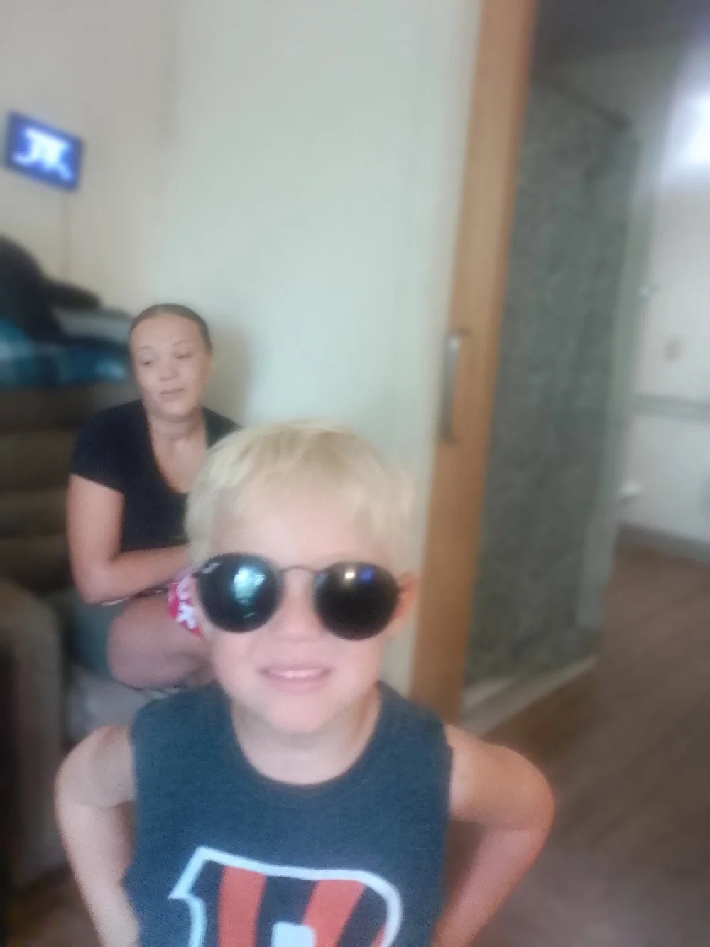 Unisex Aviation Wire And Plastic Frames with Dark Lenses